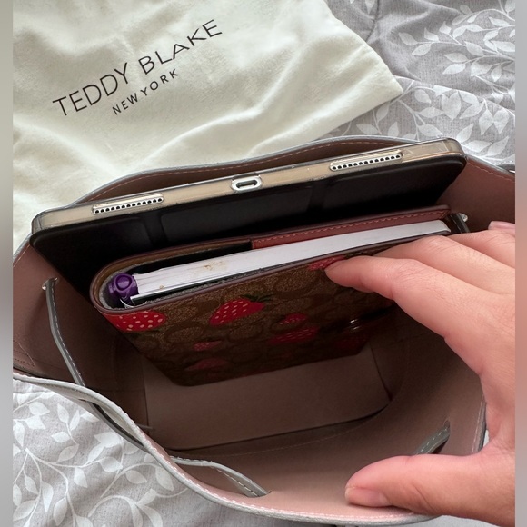 Teddy Blake Eliza vitello 9” bucket bag - Picture 8 of 8